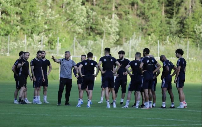 qarabagin-avstriyadaki-meshqi