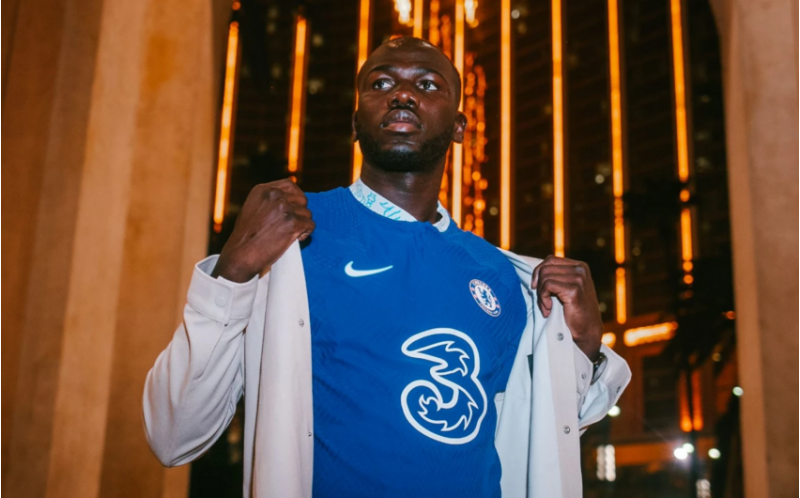 chelsi-napolinin-mudafiechisini-transfer-edib