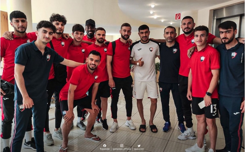 avrokubok-oyununda-agir-zede-alan-azerbaycanli-futbolchu-vetene-qayidir