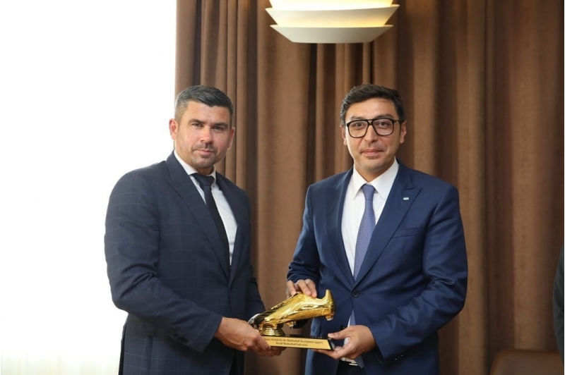 ferid-qayibov-beynelxalq-minifutbol-federasiyalarinin-rehberleri-ile-gorushdu