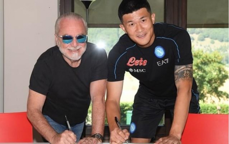 fenerbagcha-aparici-futbolchusu-napoliye-kechdi