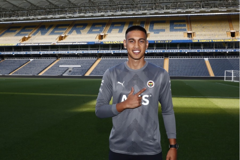 fenerbagchada-yeni-futbolchu-4