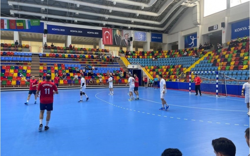 islamiada-azerbaycanin-hendbol-millisi-debut-matchinda-uduzub