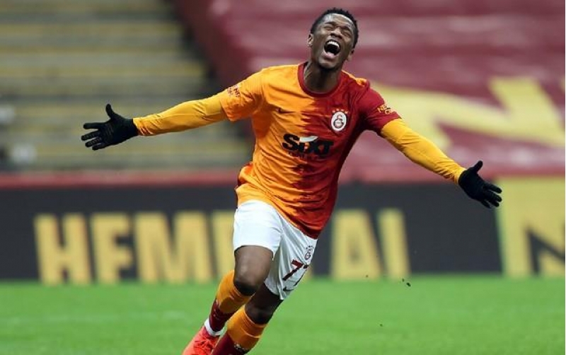 qalatasaray-nigeriyali-ile-vidalashdi