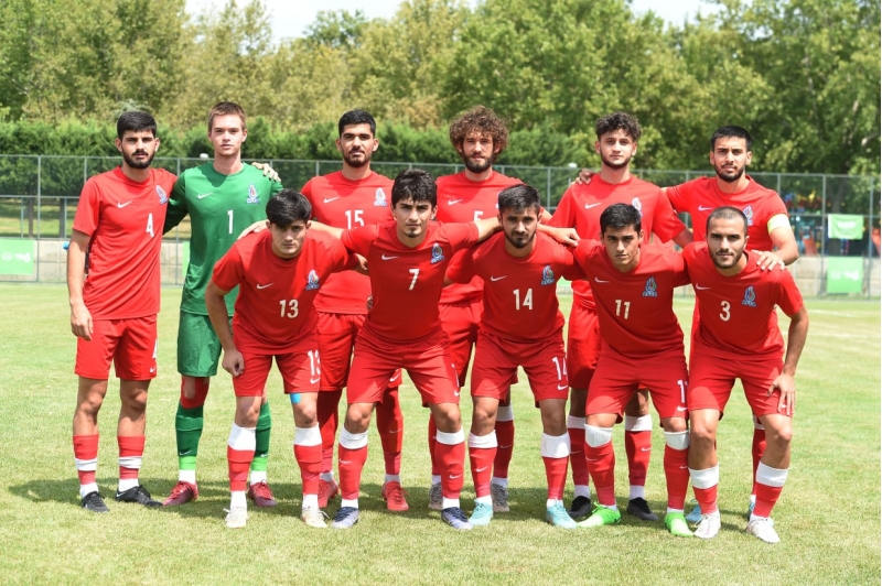 azerbaycanin-futbol-millisi-islamiadada-burunc-medal-qazanib