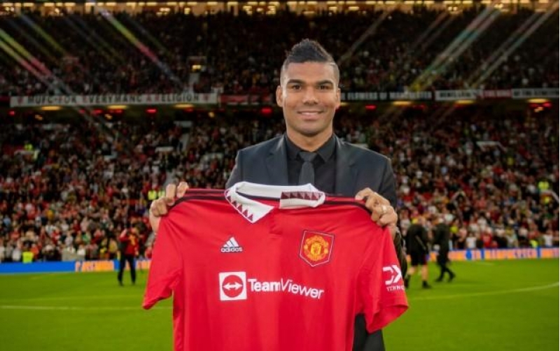 kazemiro-manchester-yunaytedle-muqavile-imzaladi