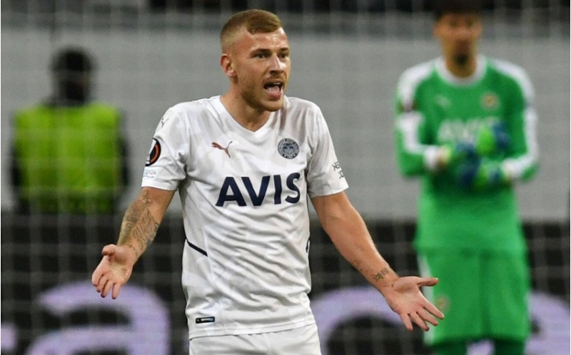 fenerbagcha-almaniyali-futbolchunun-muqavilesini-legv-edib