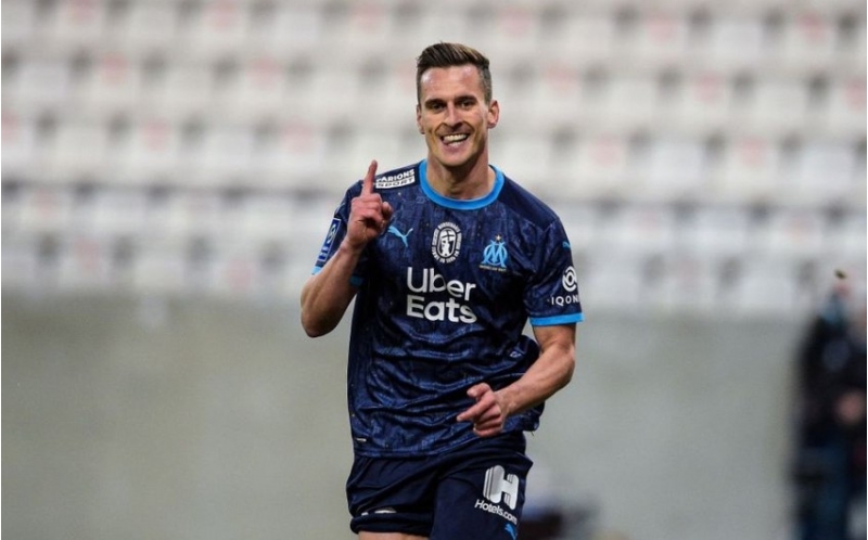 qarabaga-qollar-vuran-hucumchu-yuventusda