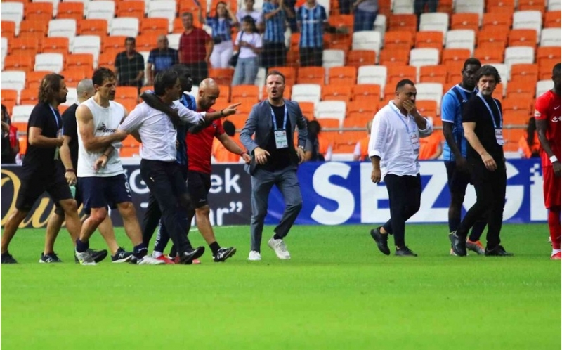 balotelli-yeniden-qalmaqalla-gundemde