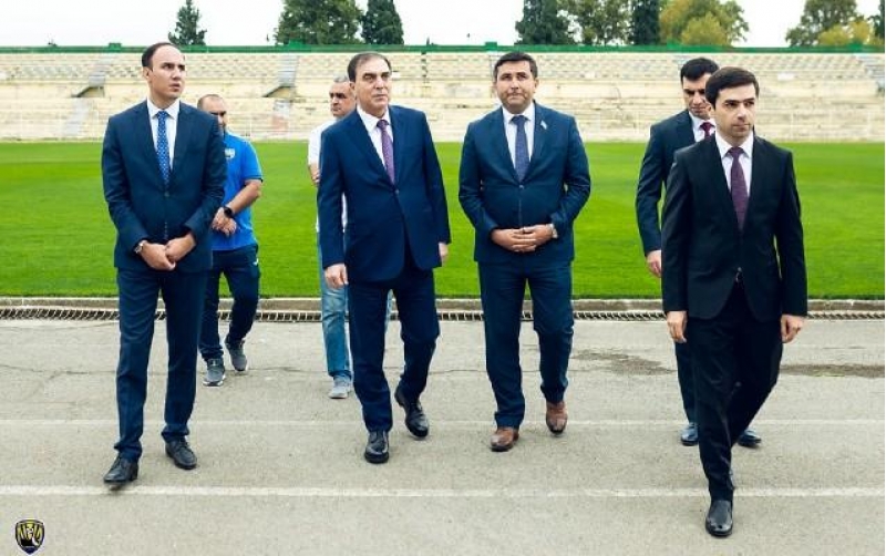 icra-bashchisi-gence-sheher-stadionuna-bash-chekdi