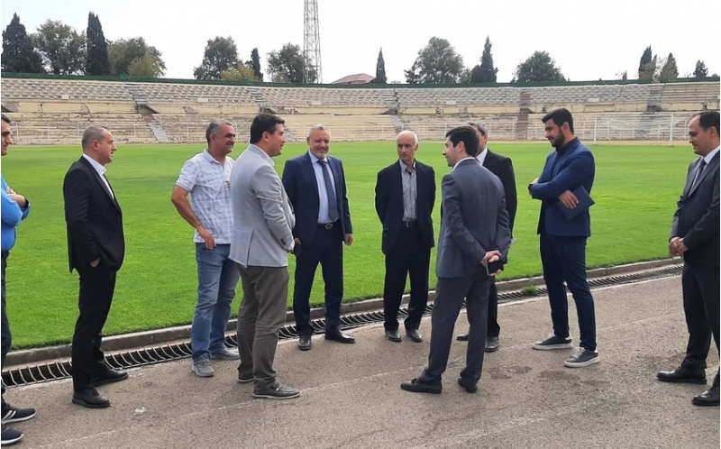 pfl-rehberliyi-gence-stadionunda-