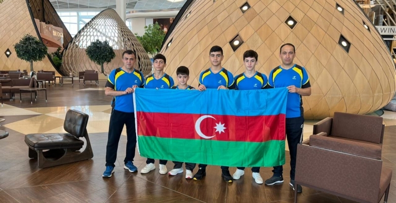 stolustu-tennischilerimiz-tbilisiye-yollaniblar