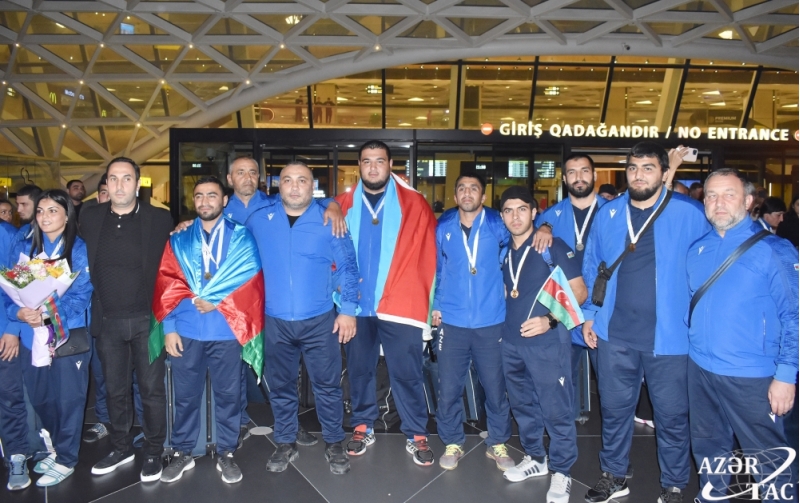iv-dunya-kocheri-oyunlarinda-ishtirak-eden-numayende-heyetimiz-vetene-qayidib