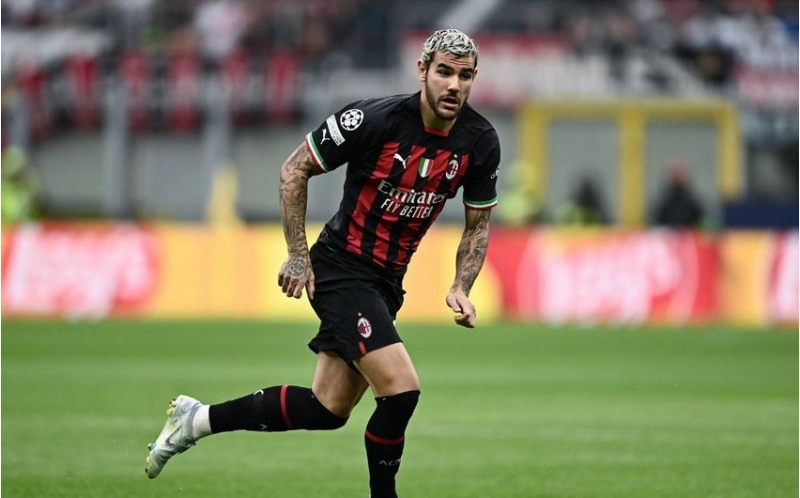 milanin-futbolchusunun-evi-qaret-olunub