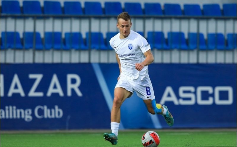 sabahin-futbolchusu-ukrayna-millisine-devet-alib