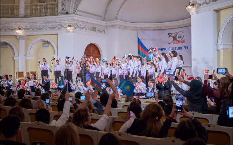 mok-un-30-illik-yubileyi-munasibetile-mohteshem-konsert-teshkil-edilib
