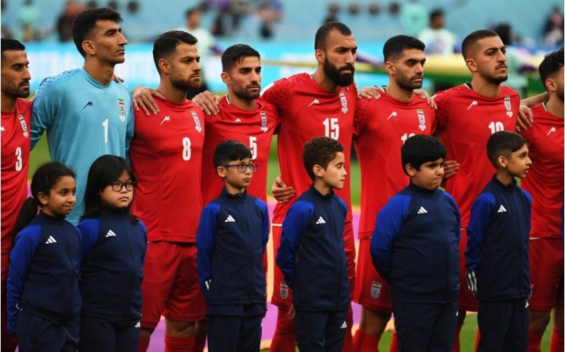 dch-2022-iran-futbolchularina-himni-oxumadiqlarina-gore-cinayet-ishi-achila-biler