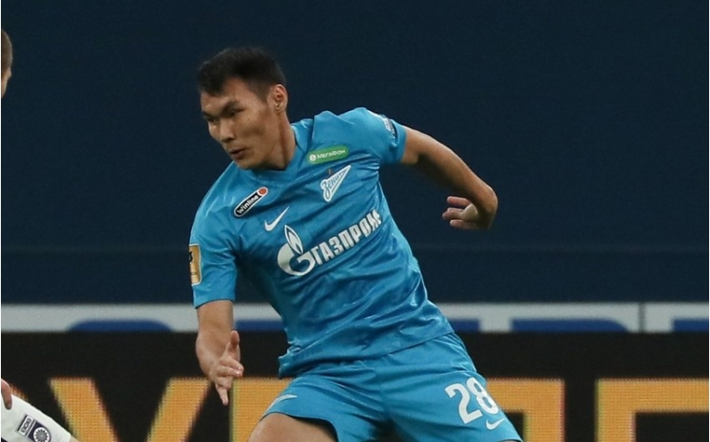 zenit-resmisi-qarabag-ve-neftchinin-maraqlandigi-futbolchu-ile-bagli-achiqlama-verib