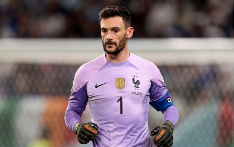 lloris-noyerin-rekordunu-tekrarladi