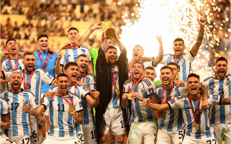 dch-2022-argentina-millisinin-futbolchulari-tarixe-dushub