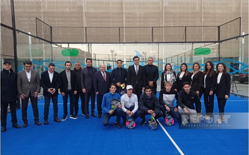 su-idman-sarayinda-padel-tennis-kortunun-achilishi-olub