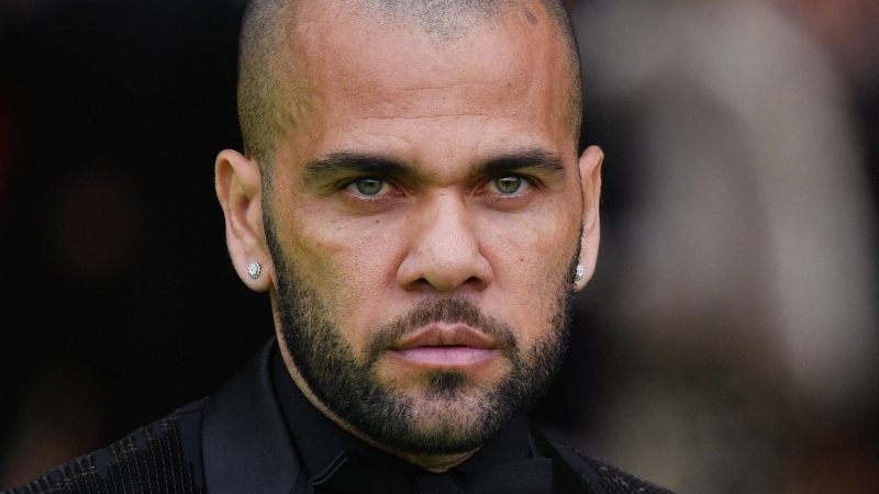 dani-alves-cinsi-zorakiliqda-ittiham-olunur
