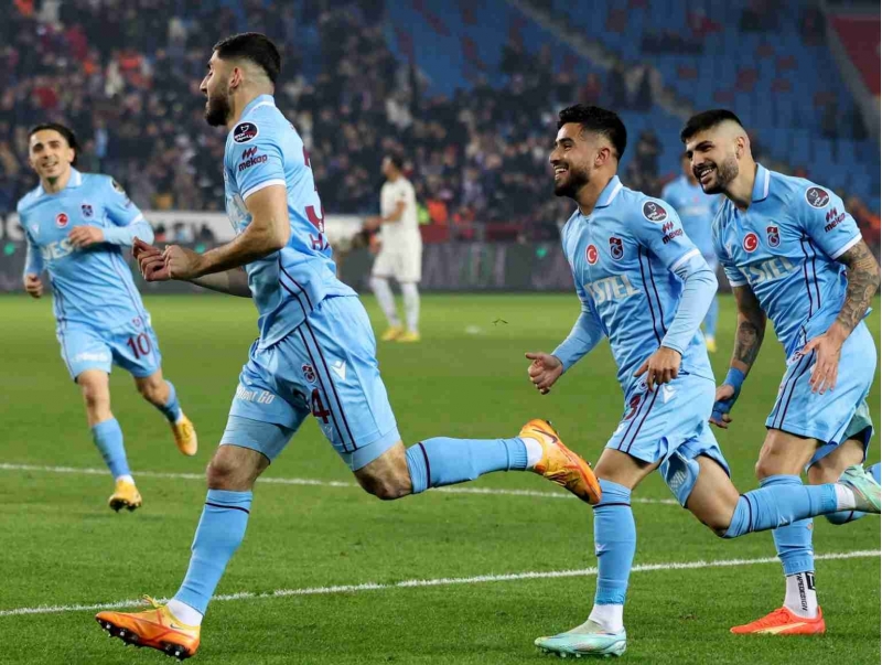 trabzonsporun-qara-deniz-derbisinde-inamli-qelebesi-