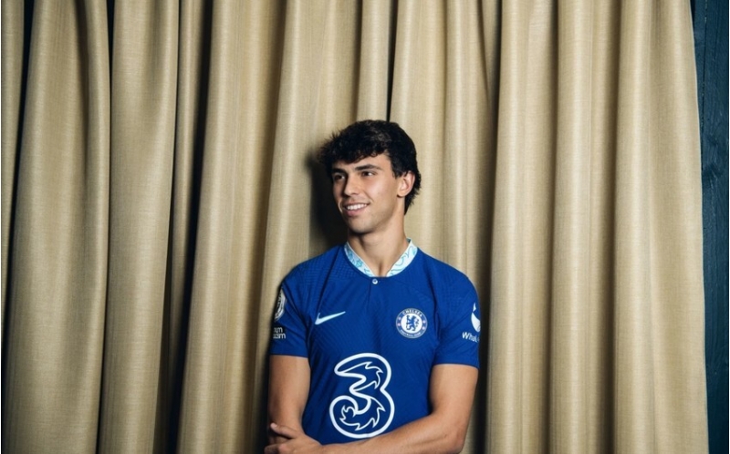 ulduz-futbolchu-chelsiye-kechdi