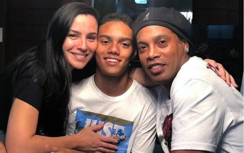 ronaldinyonun-oglu-barselonada