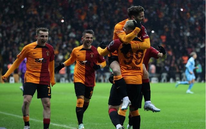qalatasaray-trabzonspora-qalib-geldi