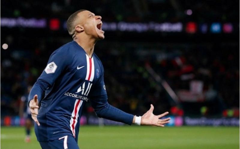 kilian-mbappe-liqa-1-de-64-ilden-sonra-rekorda-imza-atib