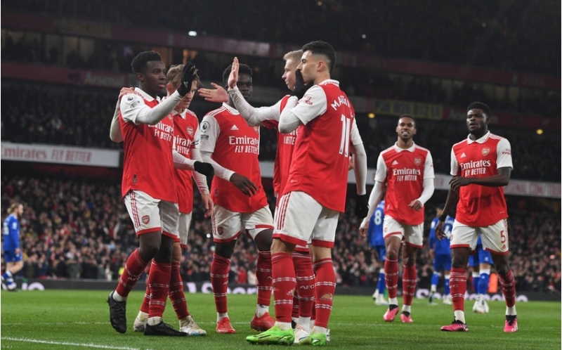 arsenal-premyer-liqada-bir-reqibi-100-defe-meglub-eden-ilk-komanda-olub