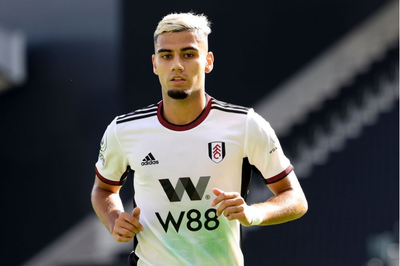 fulhemin-futbolchusu-chelsinin-radarindadir