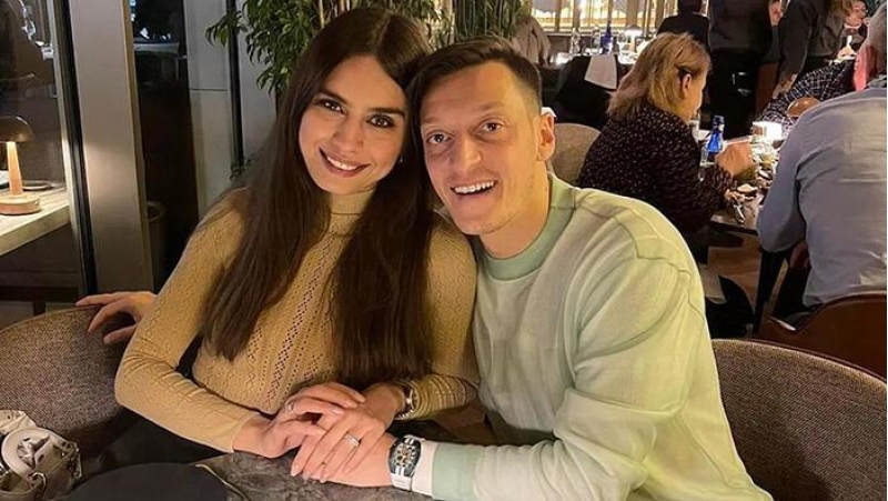 mesut-ozilin-serveti-achiqlandi