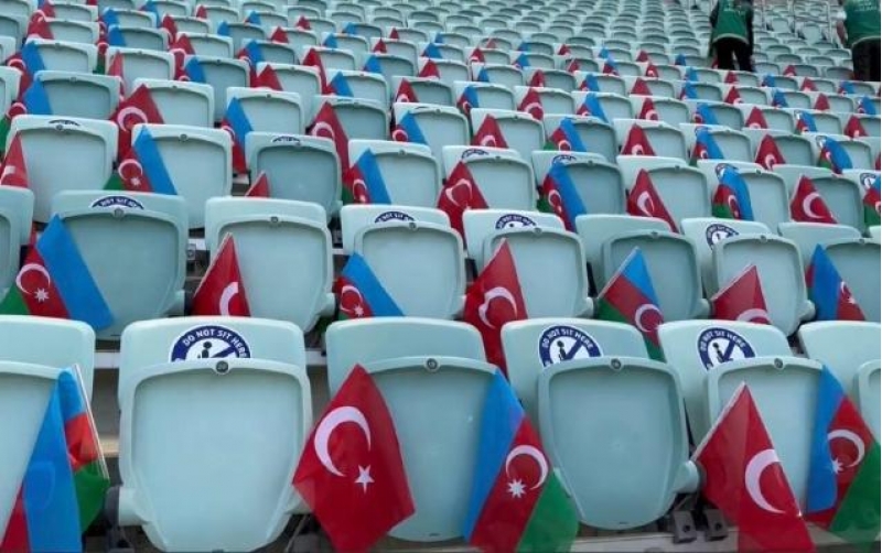 bos-da-azerbaycan-vi-turkiye-bayraqlari