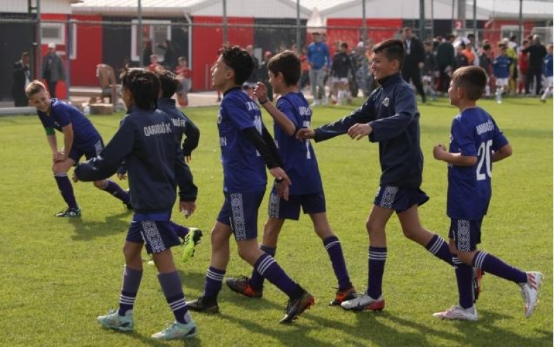 qarabag-ve-neftchiden-qelebe-2