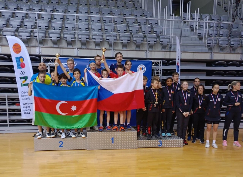 millimiz-gumush-medal-qazandi