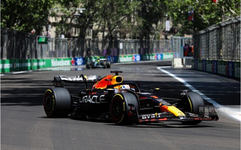 formula-1-red-bull-pilotu-bakidaki-ilk-sprint-yarishinin-qalibi-olub