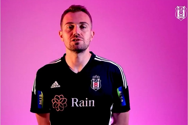 beshiktashin-futbolchularindan-chagirish