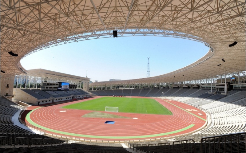 respublika-stadionunun-ot-ortuyu-yenilenir