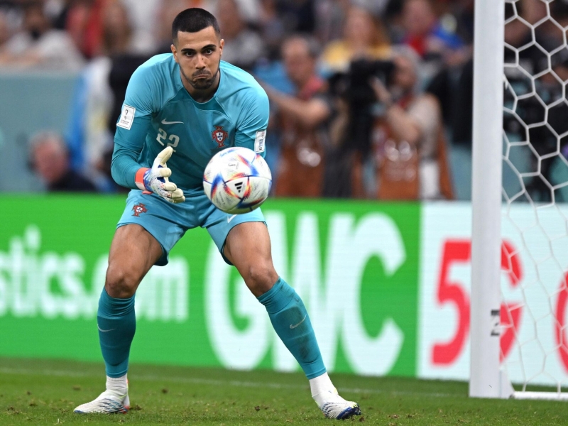 manchester-yunayted-millinin-qapichisini-heyete-qatir