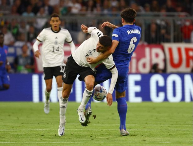 maquayr-haverts-obameyanq-en-pis-futbolchular-arasinda