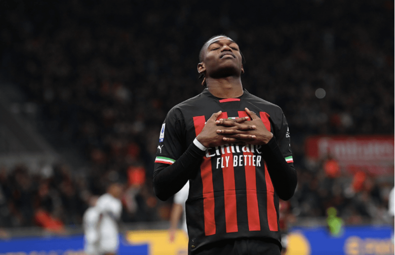 milan-ulduzunu-buraxmadi