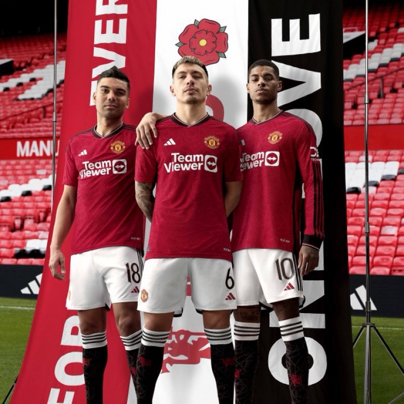 manchester-yunayted-yeni-formasini-teqdim-etdi