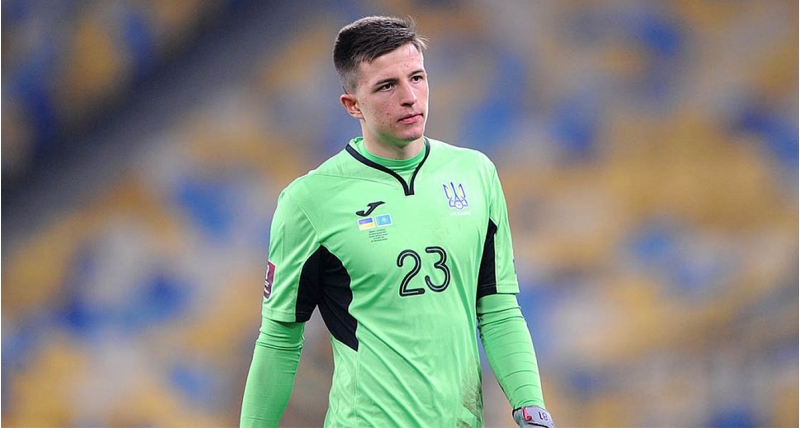 inter-millinin-qapichisini-transfer-edir-