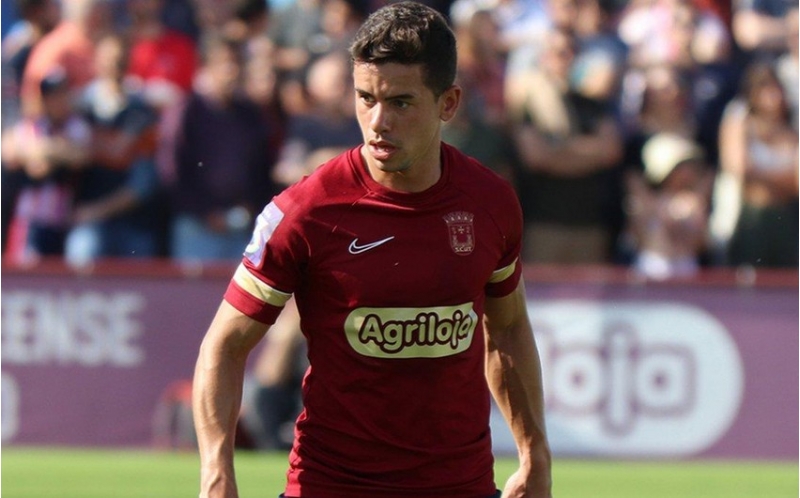 sumqayit-klubu-braziliyali-futbolchu-transfer-edir