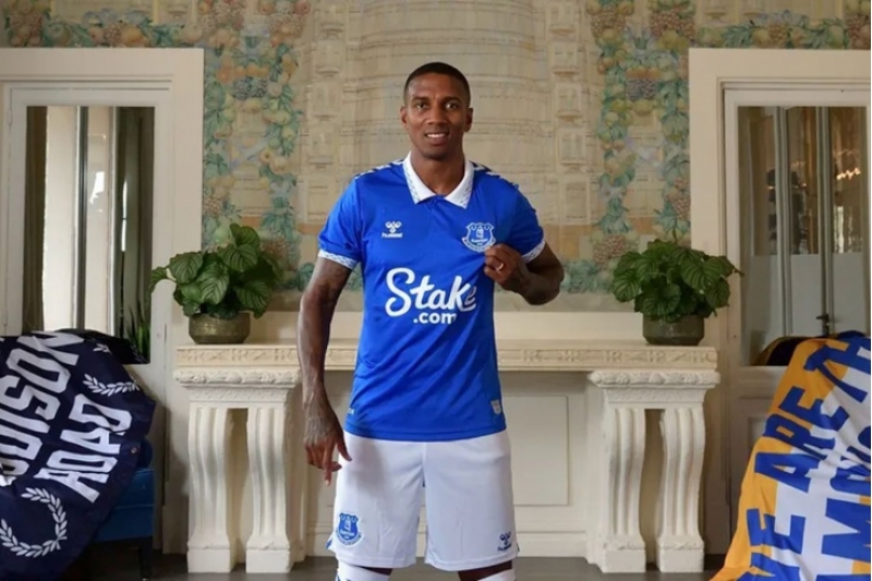 everton-yeni-transferini-achiqladi