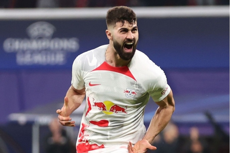 futbol-tarixinin-en-bahali-mudafiechisi