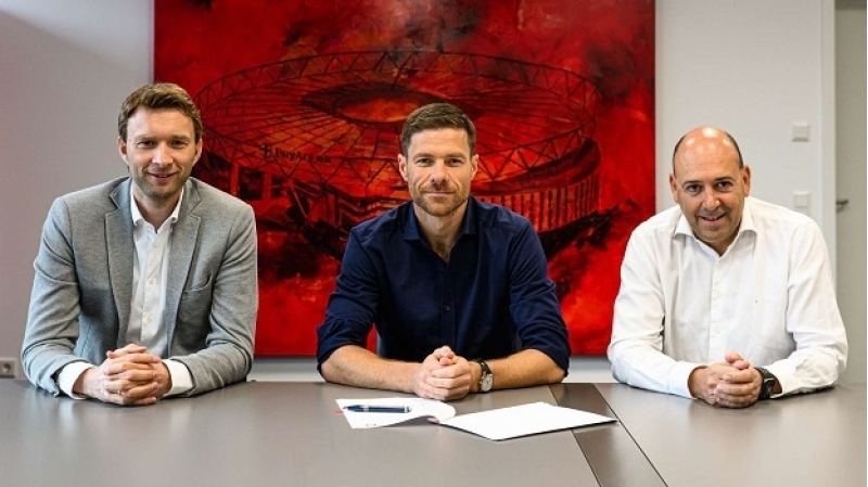 xabi-alonsodan-yeni-muqavile