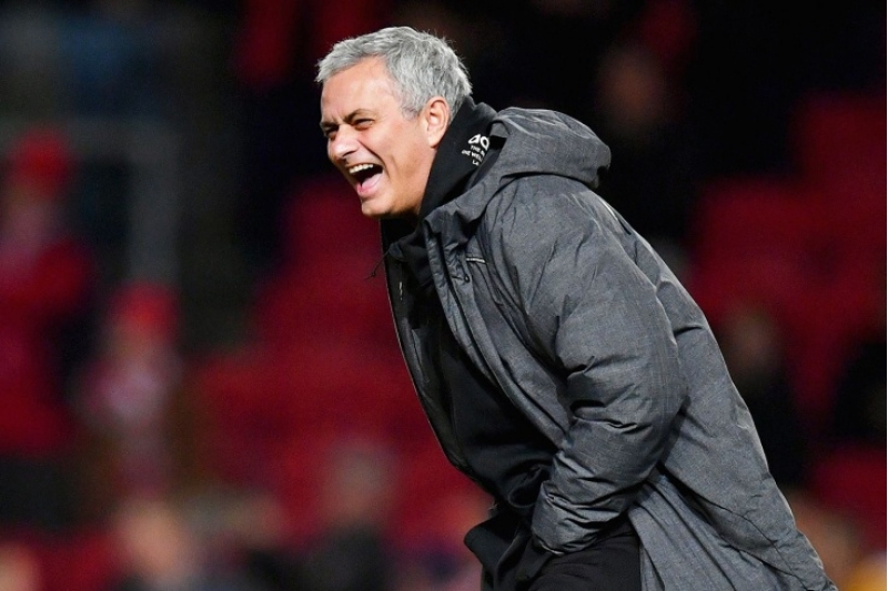 mourinyo-ereb-klublarinin-teklifini-qebul-etmediyinin-sebebini-achiqladi